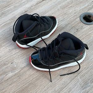 Bred 11 Jordan’s toddler US 9C